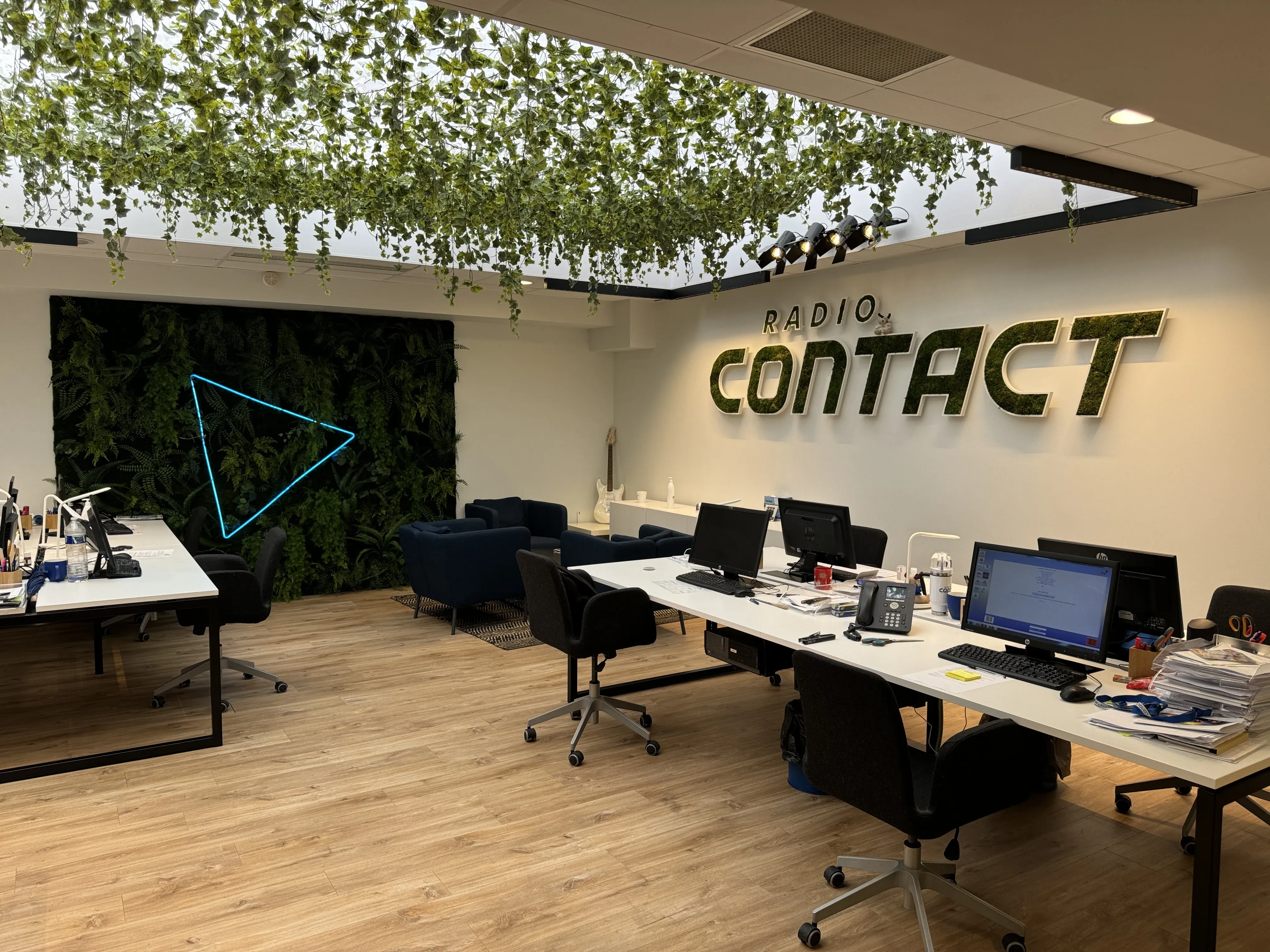 Bureaux de Contact FM, vue 3